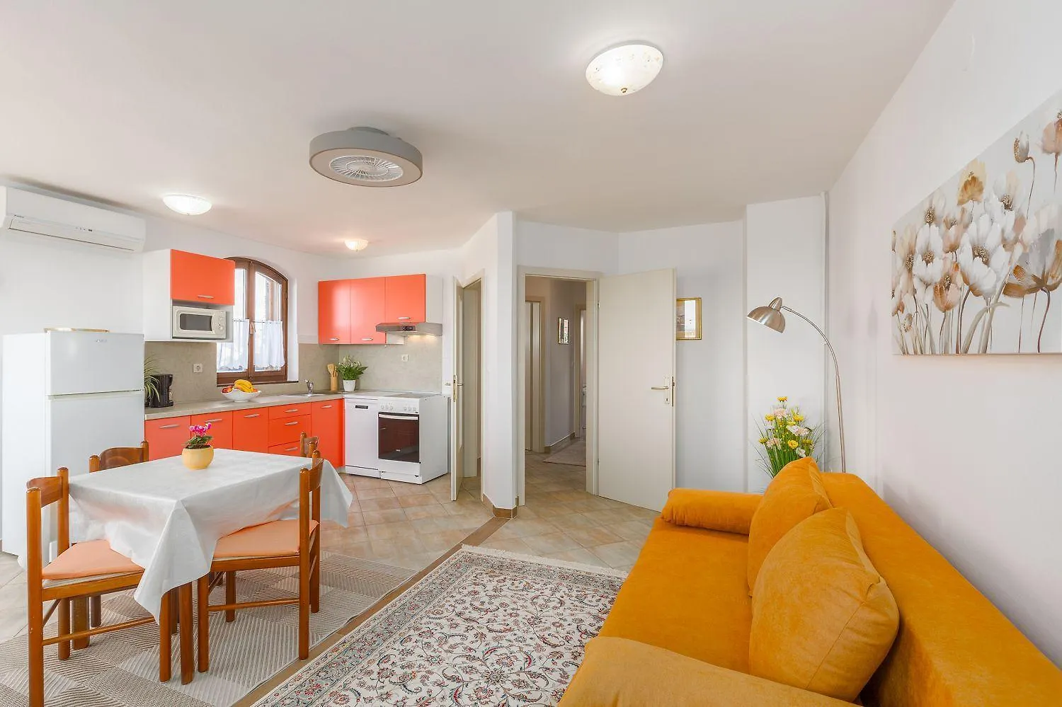 Idyllisches Apartment Nur 250 Meter Zum Strand Mit Pool, Meerblick, Grillbereich, Liegen Porec