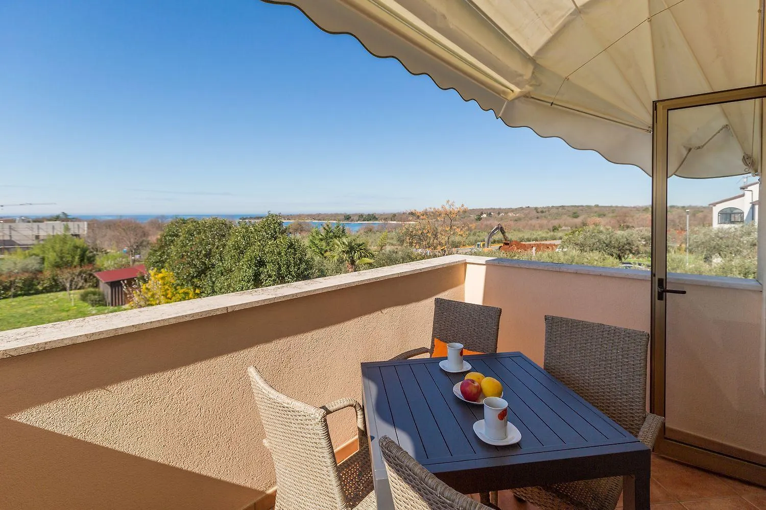 Idyllisches Apartment Nur 250 Meter Zum Strand Mit Pool, Meerblick, Grillbereich, Liegen Porec